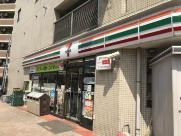 ルーブル渋谷松濤　セブンイレブン 神山店（コンビニ）／156m　