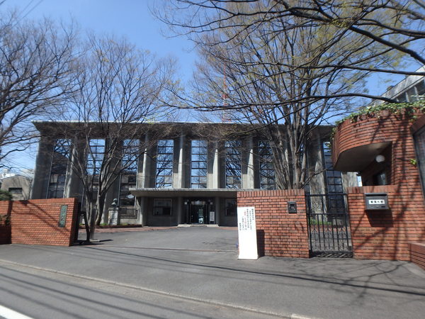 ルーブル渋谷松濤　私立東海大学代々木キャンパス（大学）／416m　